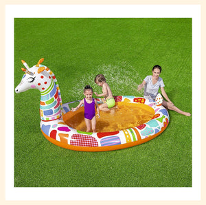 Groovy Giraffe Sprayer Pool