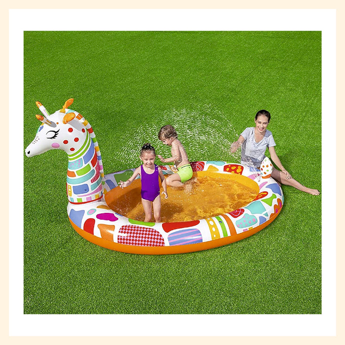 Groovy Giraffe Sprayer Pool